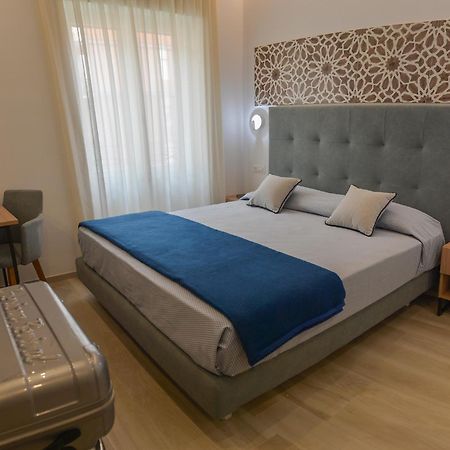 Charming Rooms Amalfi Coast Maiori Bagian luar foto