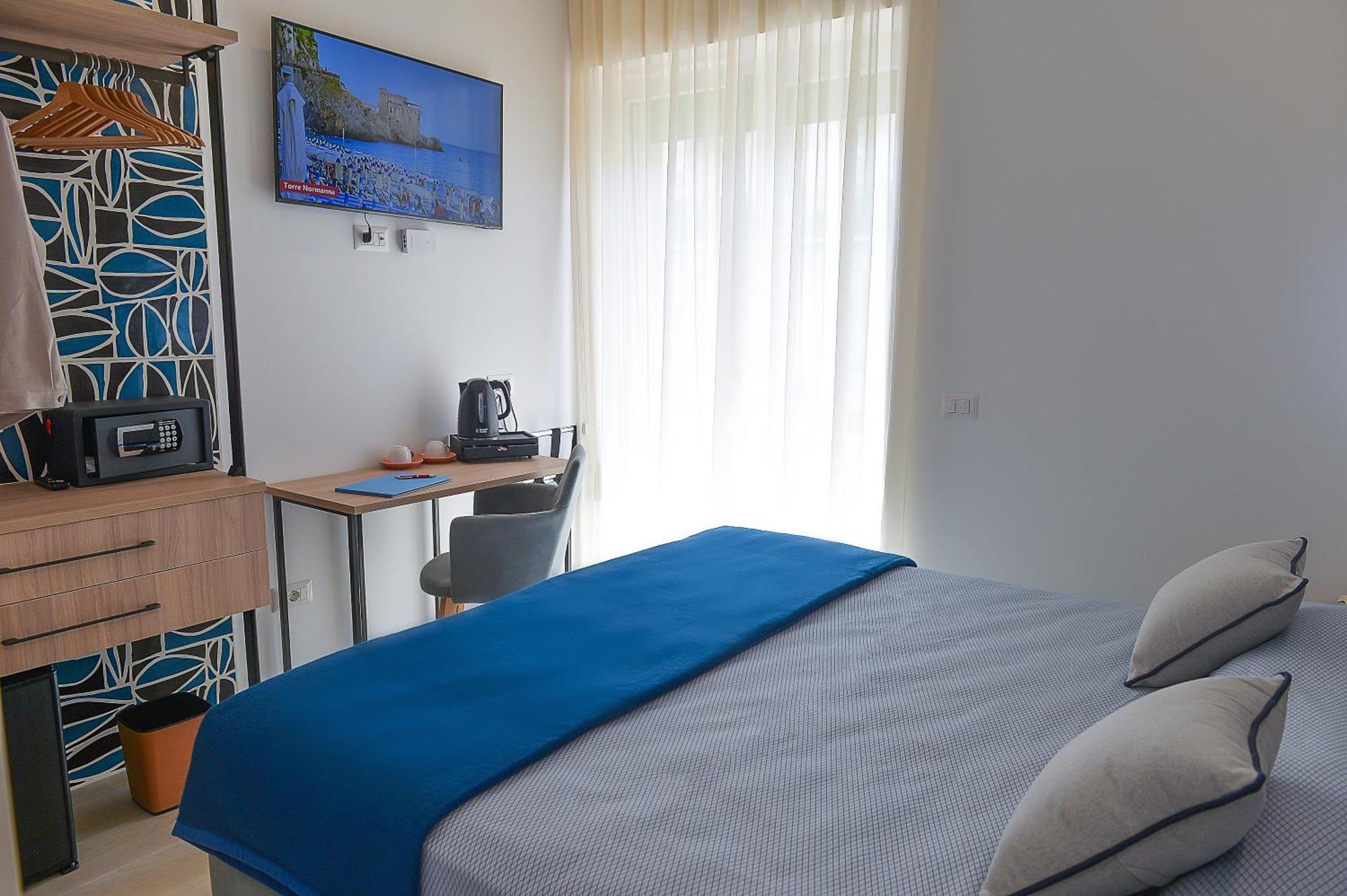 Charming Rooms Amalfi Coast Maiori Bagian luar foto
