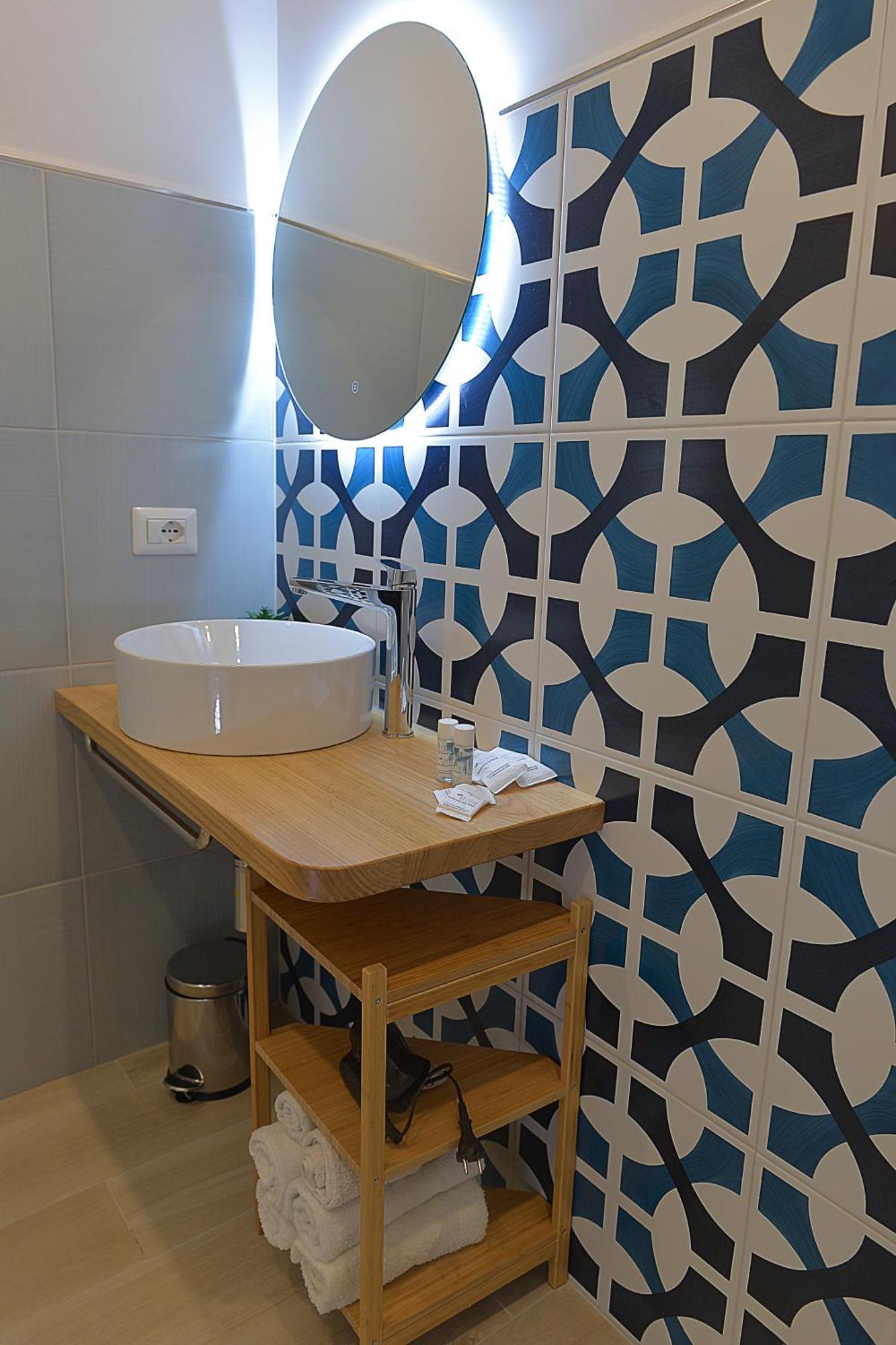 Charming Rooms Amalfi Coast Maiori Bagian luar foto