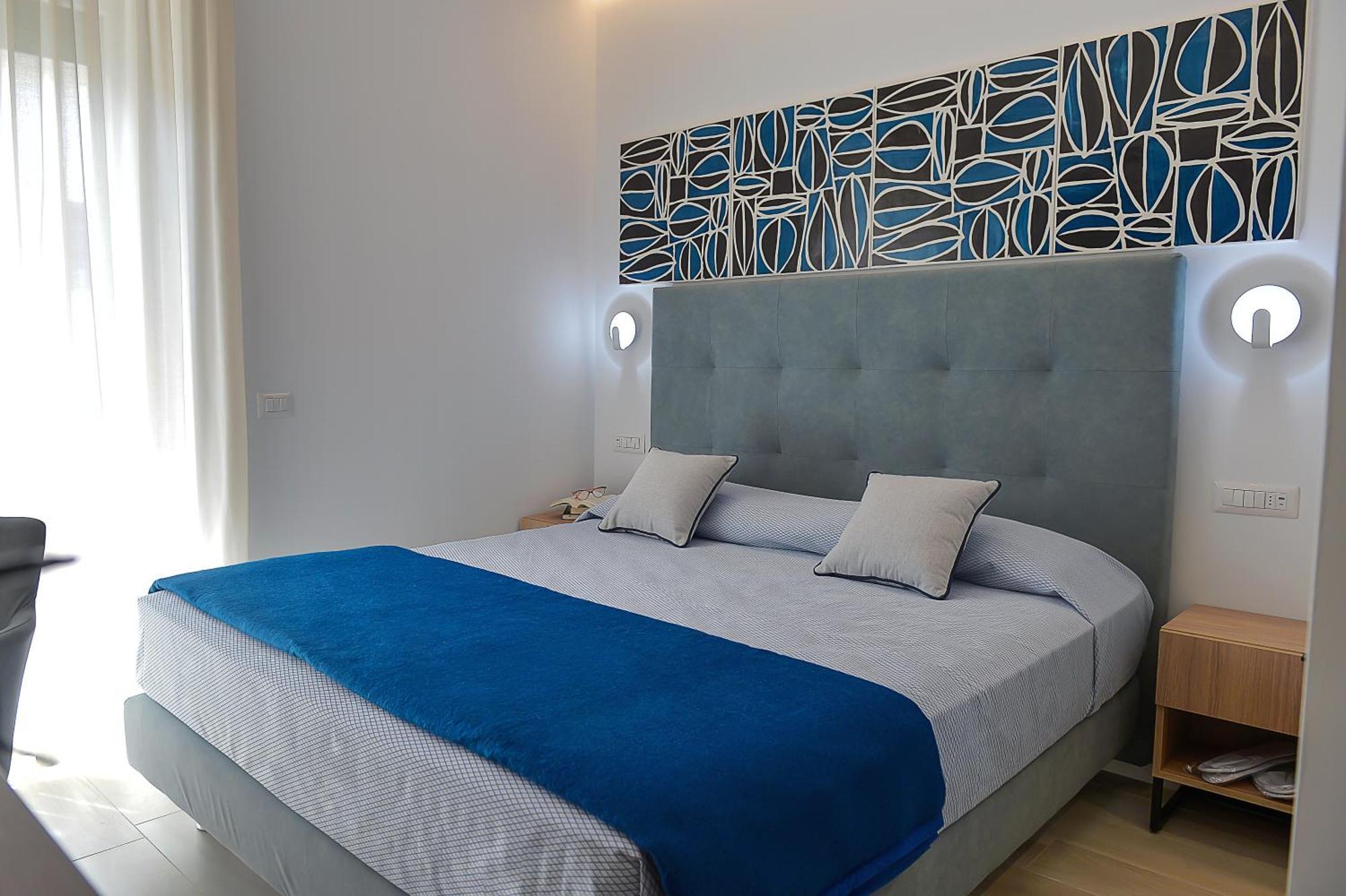 Charming Rooms Amalfi Coast Maiori Bagian luar foto