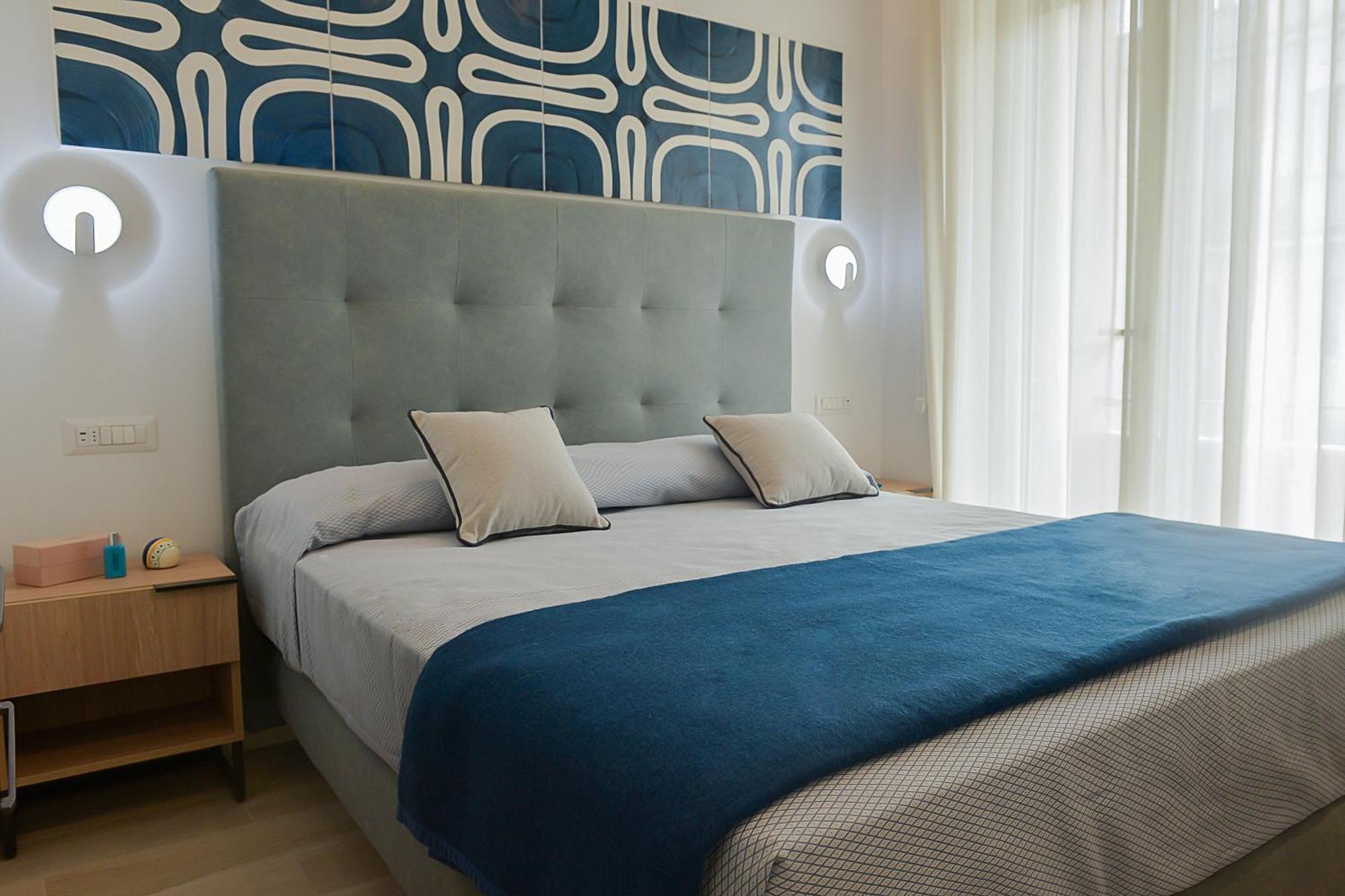 Charming Rooms Amalfi Coast Maiori Bagian luar foto